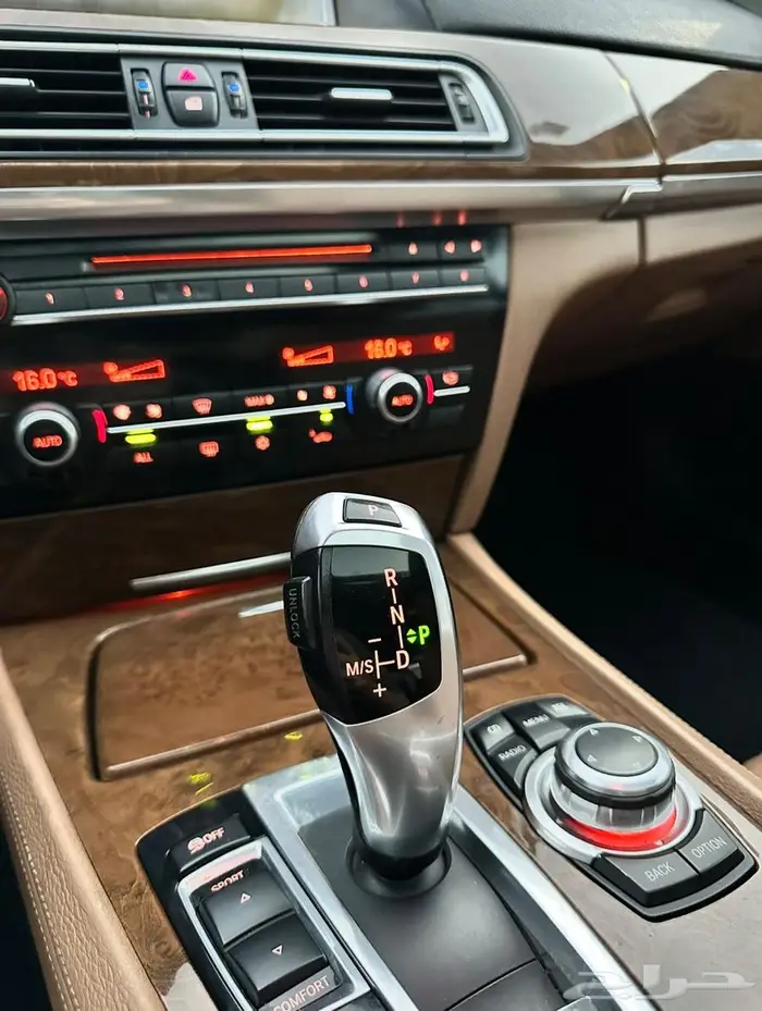 للبيع BMW 740 لارج نظيف تماما  2011 خالي المشاكل 13