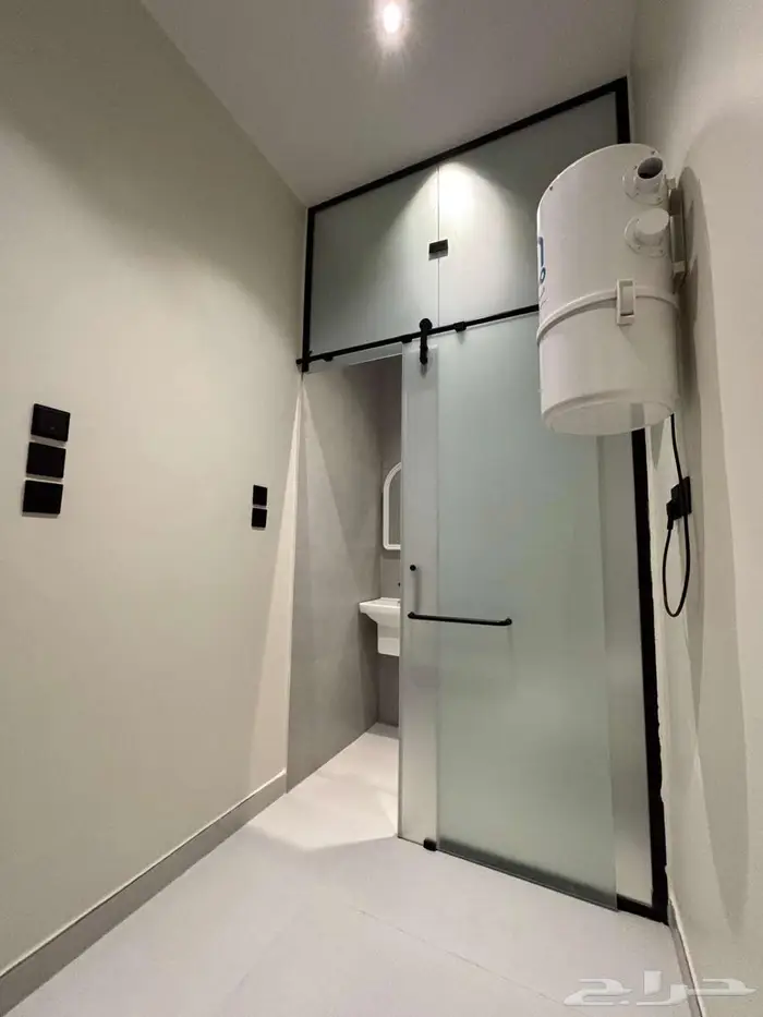 شقة 4 غرف تشطيب فندقي سمارت وبلكونة 55