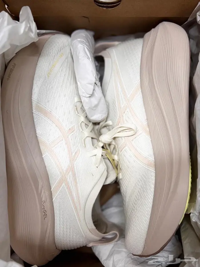جزمة Asics 1