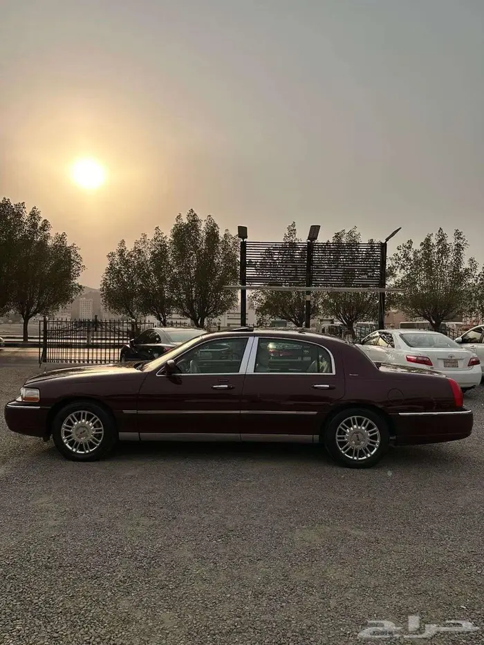 ليكولن تاون كار 2006 ديزينر امريكي 3