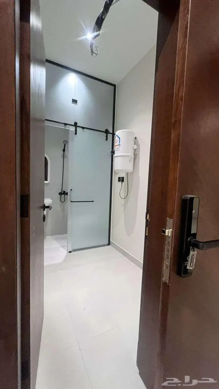 شقة 4 غرف تشطيب فندقي سمارت وبلكونة 33