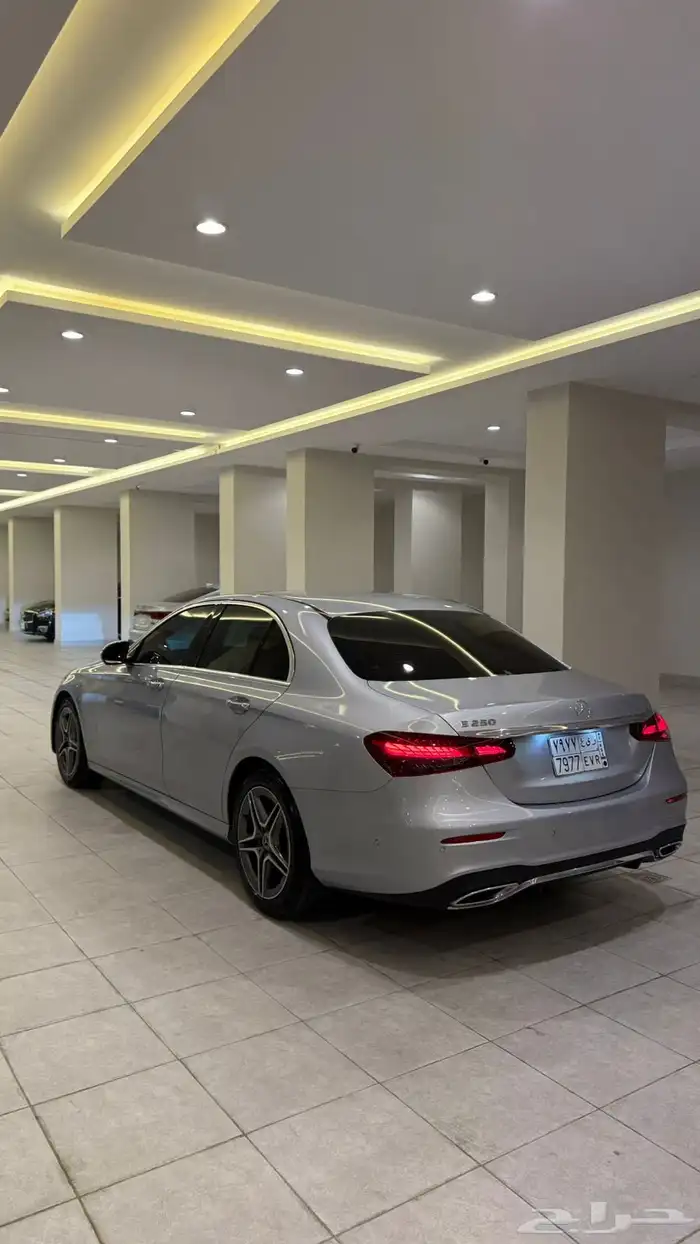 مرسيدس E250 2023 كت AMG بحالة الوكالة 3