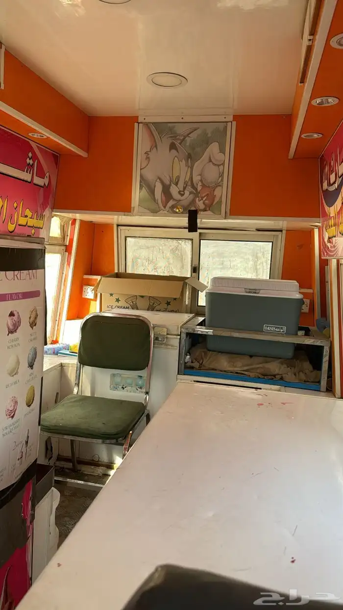 سيارة ايسكريم فان سافانا للايجار for rent 2