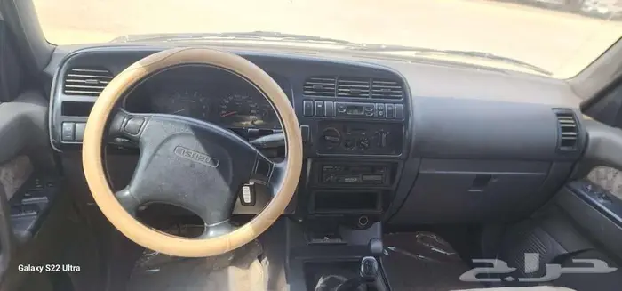 للبيع ايسوزو تروبر موديل 2000 1