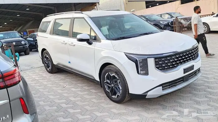 عروض حصريه كيا كرنفال ستاندر سعودى 2025 4
