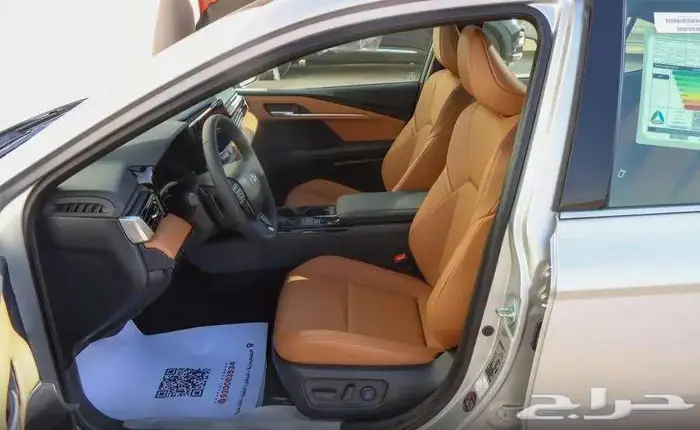 تويوتا كامري جراندي بنزين لوحات 2025 7
