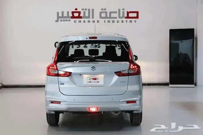 سوزوكي ارتيجا فل موديل GLX 2025 3