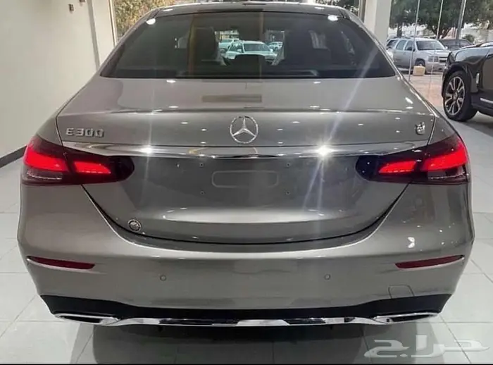 مرسيدس E300 موديل 2022 جديد جفالي 3