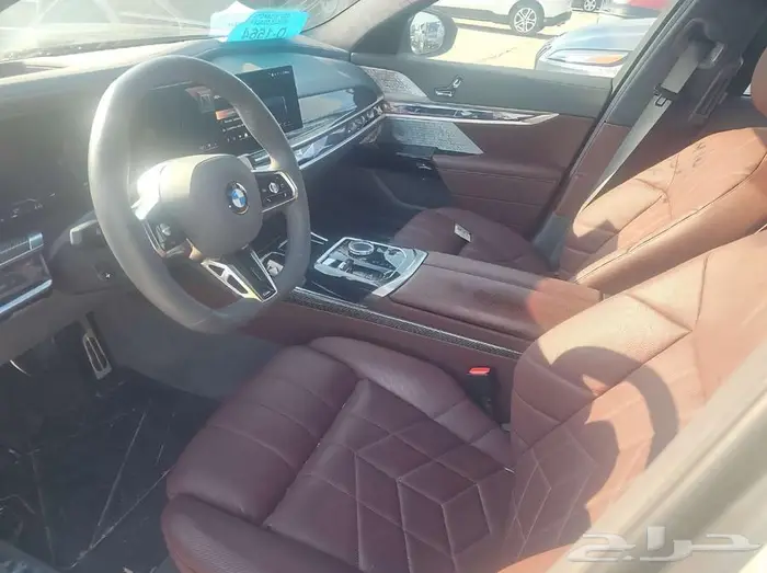 BMW 760i xDrive 2024 لونين أعلى مواصفات 4