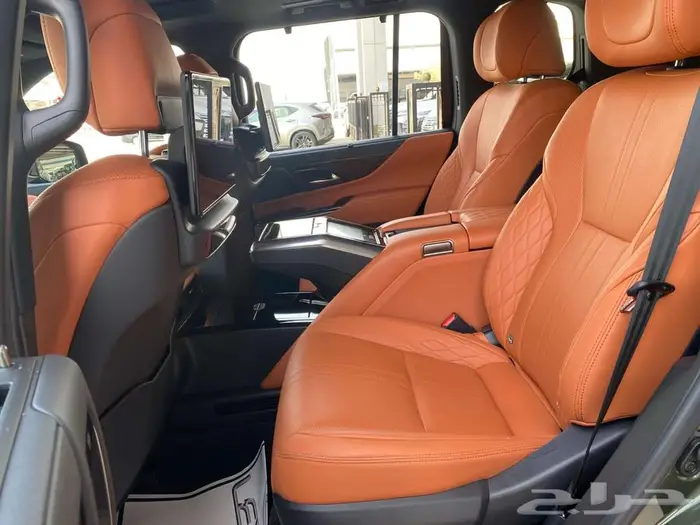 لكزس LX600 VIP 2024 زيتي سعودي 12