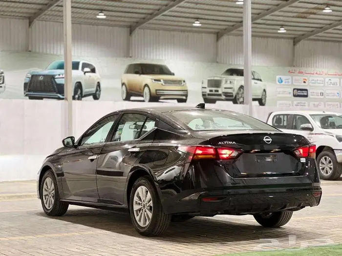 نيسان التيما نص فل واستندر لون اسود موديل 2025 26