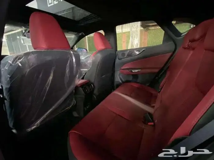 لكزس - NX350 - 2025 - AA - بنزين - داخلي احمر و جملي 9