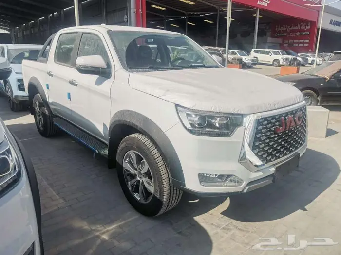 جاك GAC T8 دبل ديزل موديل 2025 لون ابيض 2