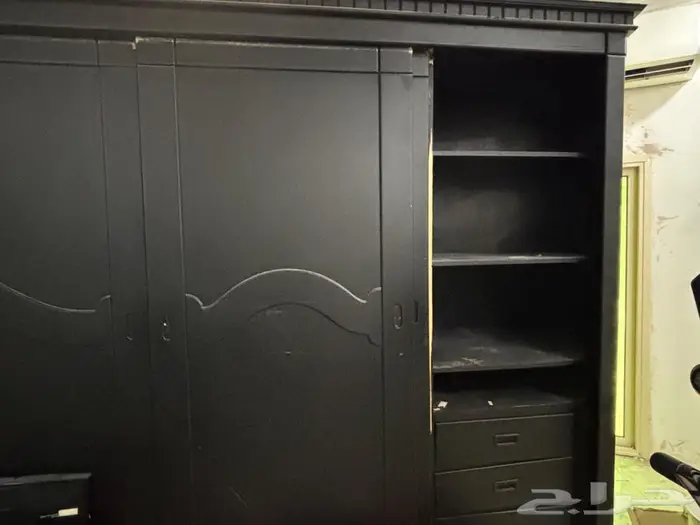 دولاب كبير مقوس تفصيل نجاره للبيع 0