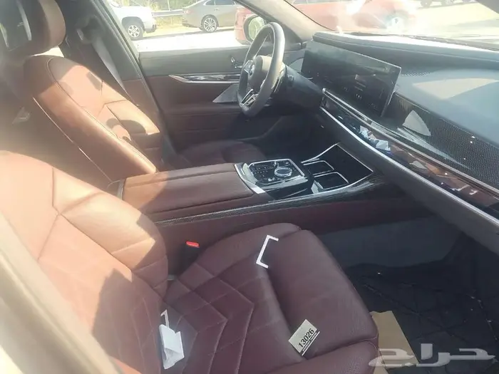 BMW 760i xDrive 2024 لونين أعلى مواصفات 5