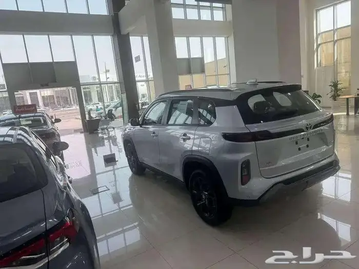 تويوتااوربان كروزر 2025 GL قير اوتماتيك 4