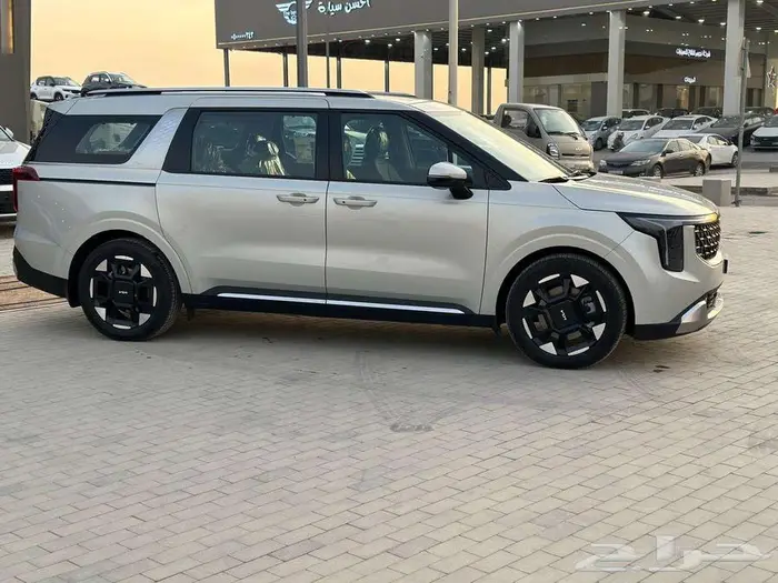 كيا كرنفال GLS نص فل موديل 2025 تأجير منتهي بالتمليك 4