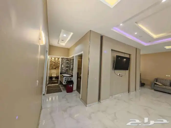 استراحة هابي نايت قسمين كبيره ومسبح كبير بسخان وملعب طايره 22