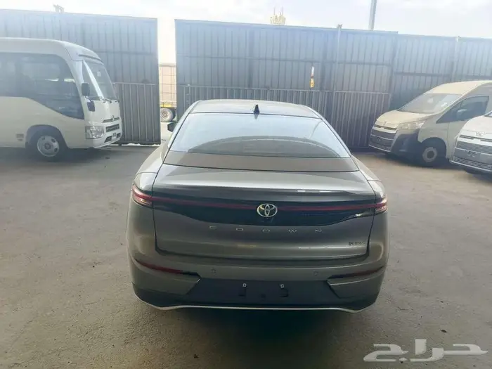 كراون برستيج رمادي هايبرد 2026 اقل سعر كاش واقساط 9