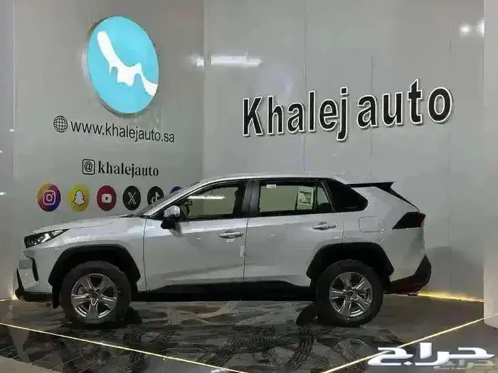 تويوتا راف فور LE استاندر بنزين دبل 2025 1