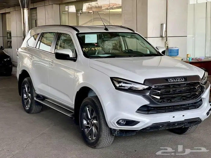 ايسوزو ام يو اكس 4X4 3.0 فل كامل 2024 كاش او تقسيط 0