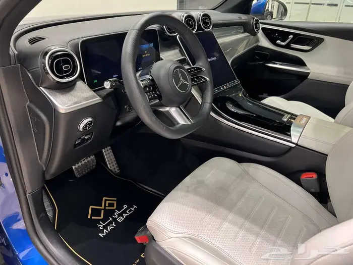 MERCEDRS GLC 200 4MATIC GCC 6