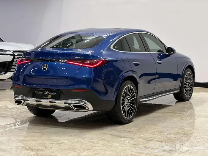 MERCEDRS GLC 200 4MATIC GCC 4