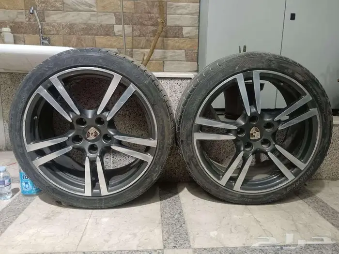 باناميرا GTS قطع غيار 53