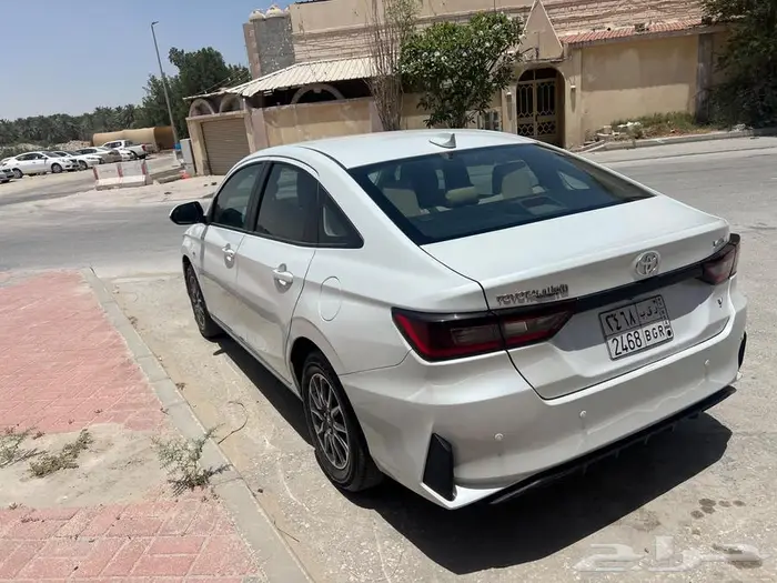 2023 تويوتا يارس 1