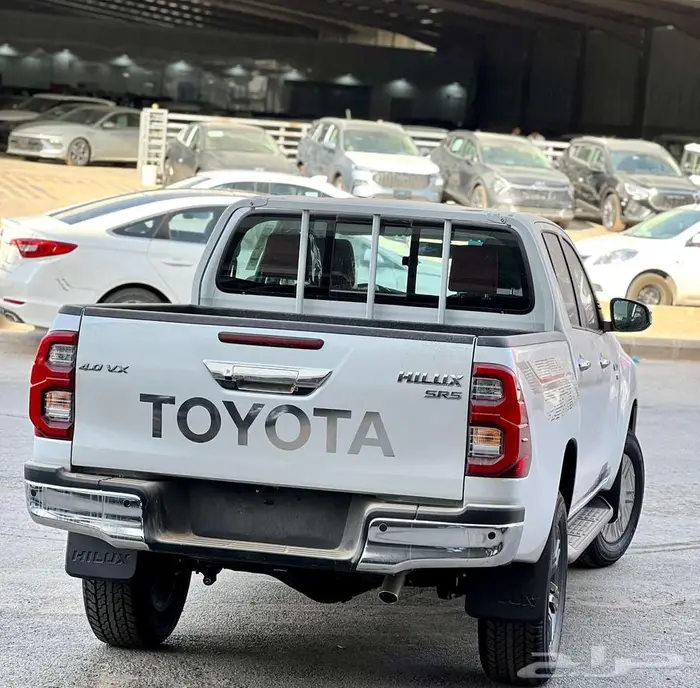 هايلوكس غمارتين V6 بنزين خليجي 2025 4