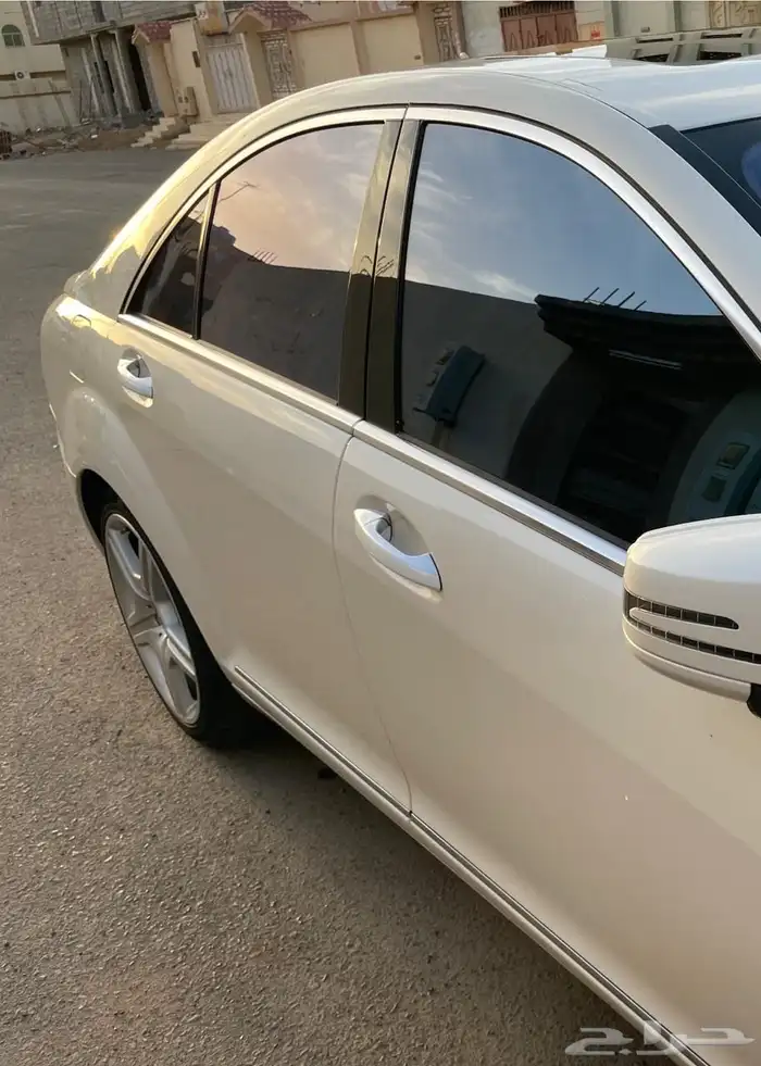 للبيع مرسيدس مديل 2010 2