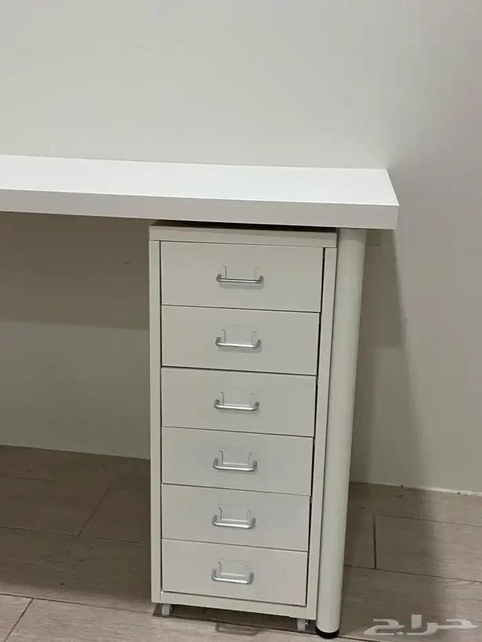 طاوله وأدراج جديده ونظيييفه 1