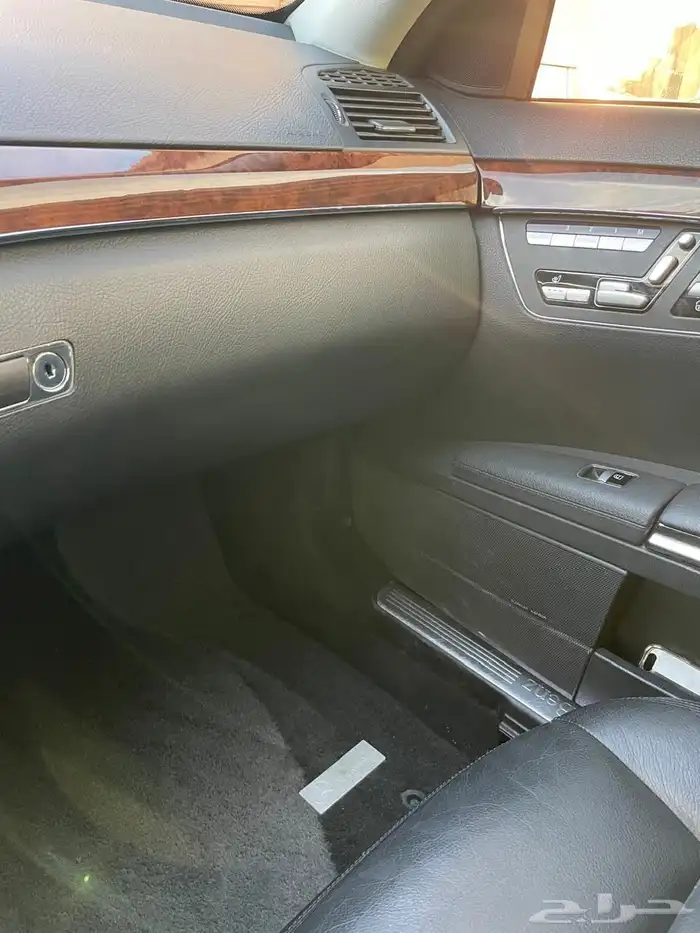 للبيع مرسيدس مديل 2010 9