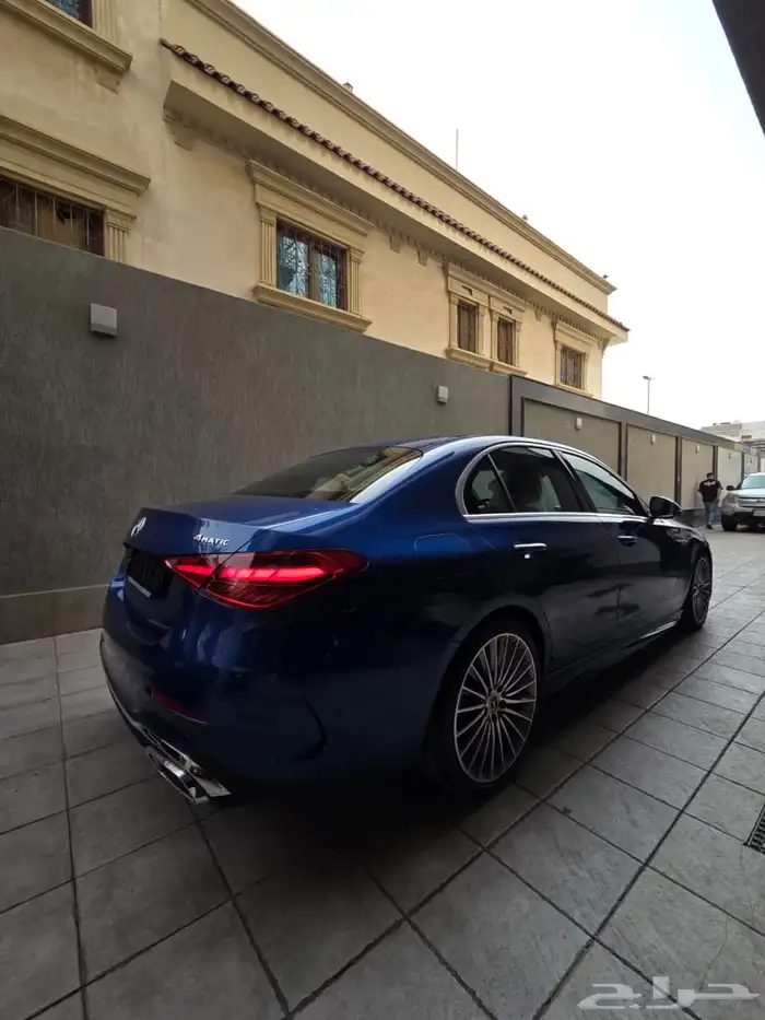 C300 AMG 2024 جاهزة الان بجدة فل كامل تبريد مراتب 3