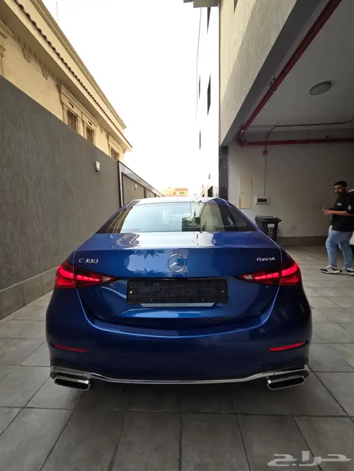 C300 AMG 2024 جاهزة الان بجدة فل كامل تبريد مراتب 6