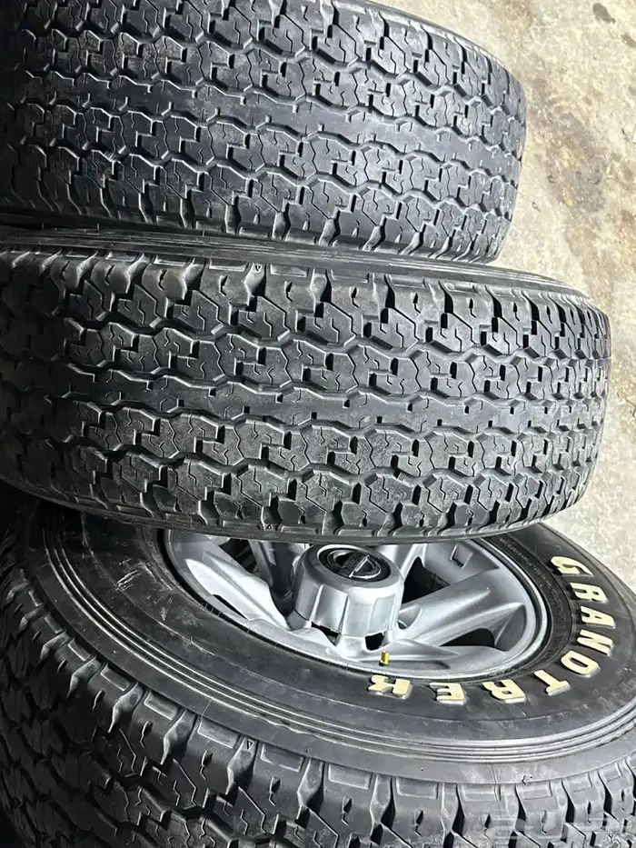 جنوط فتك صيني مع كفرات دنلوب وكاله مقاس 16 3