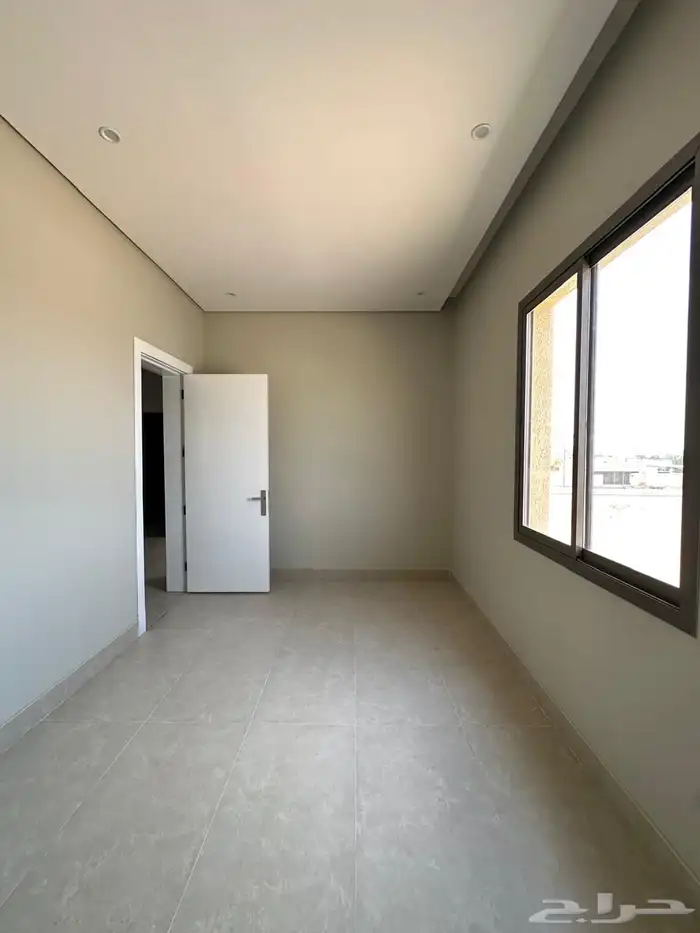 دور ارضي للبيع حي المزاحميه 14