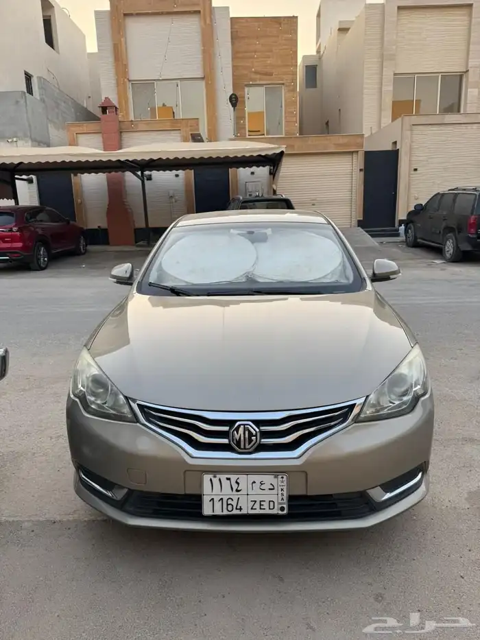 للبيع ام جي 5 ذهبي 2019 1