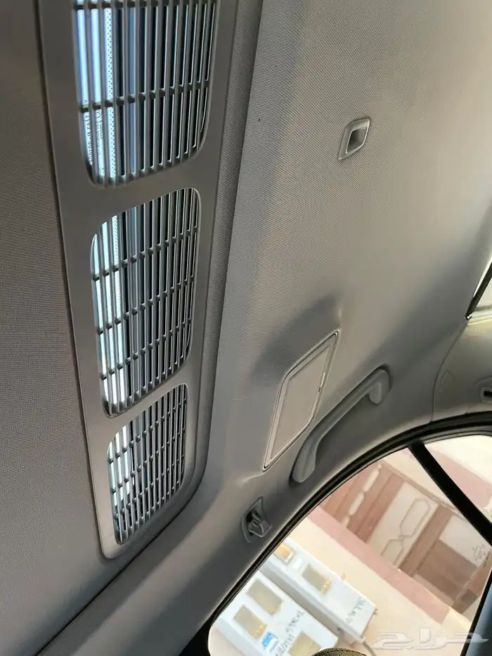 للبيع مرسيدس مديل 2010 7