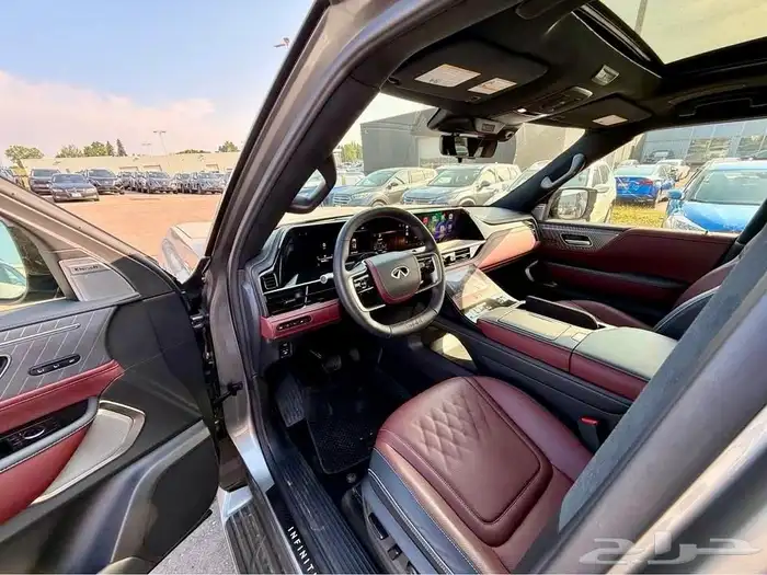 للبيع انفنتي QX80 موديل 2025 شبه اصفار وارد كندا 2