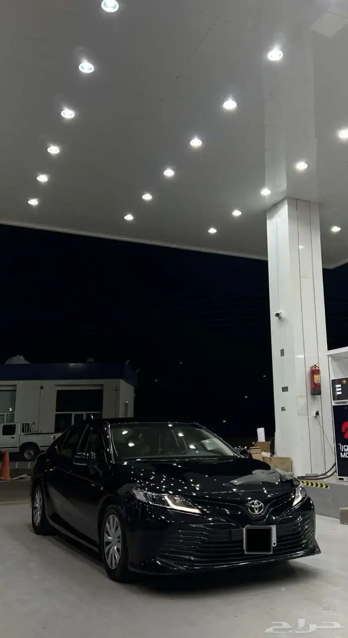 كامري اسود استاندرد 7
