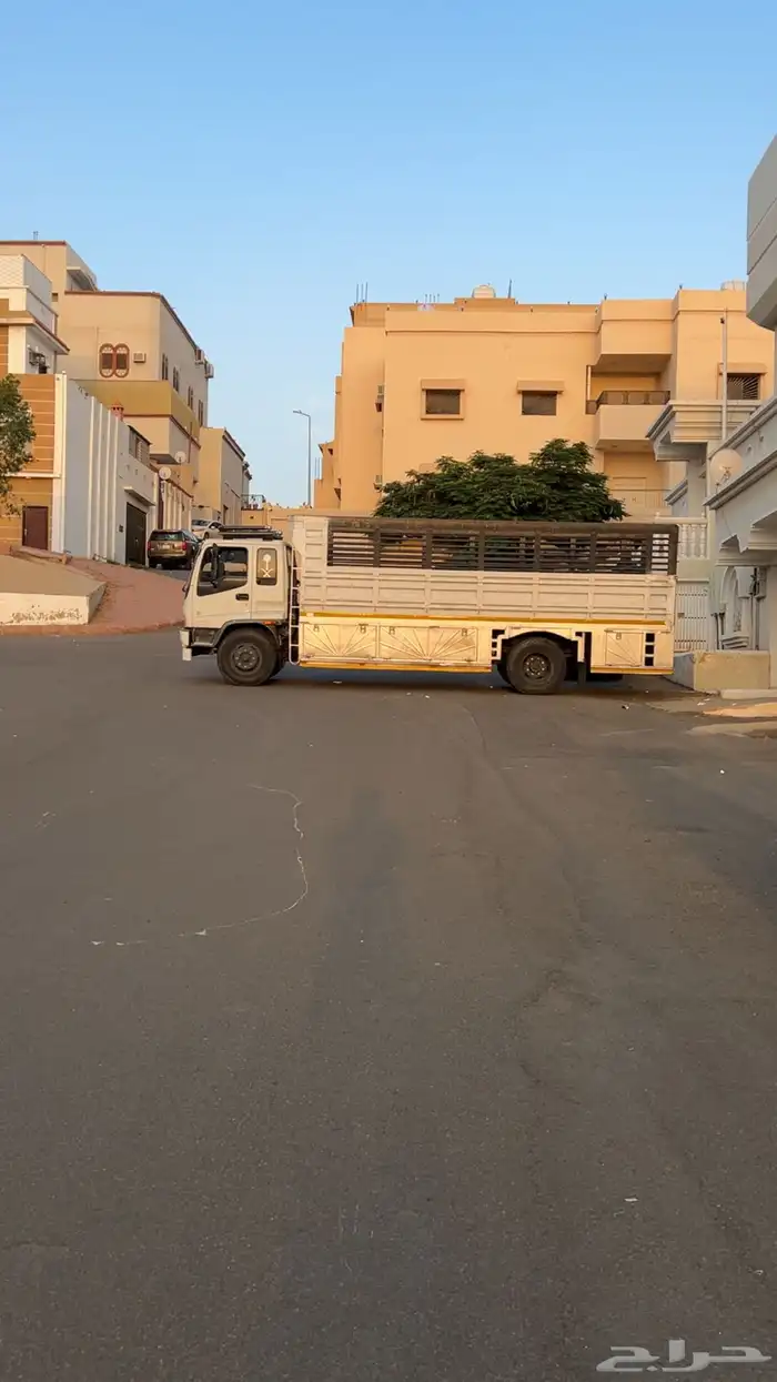 لوري داخل خميس مشيط وخارجه 0