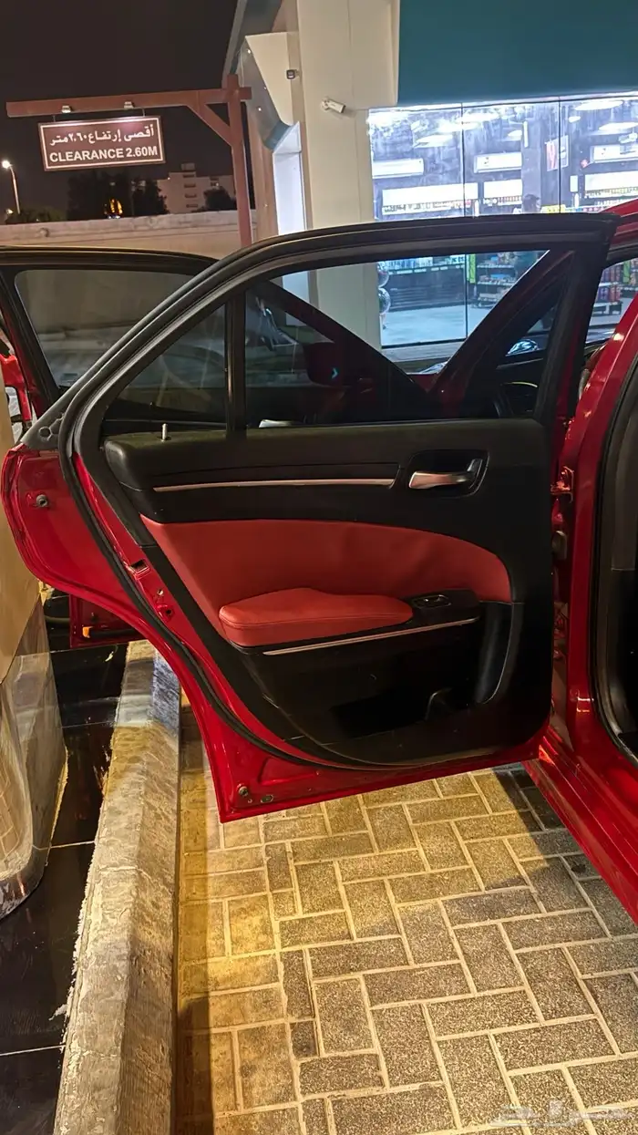 كرايزلر 5.7L معدل SRT نظيف . 6