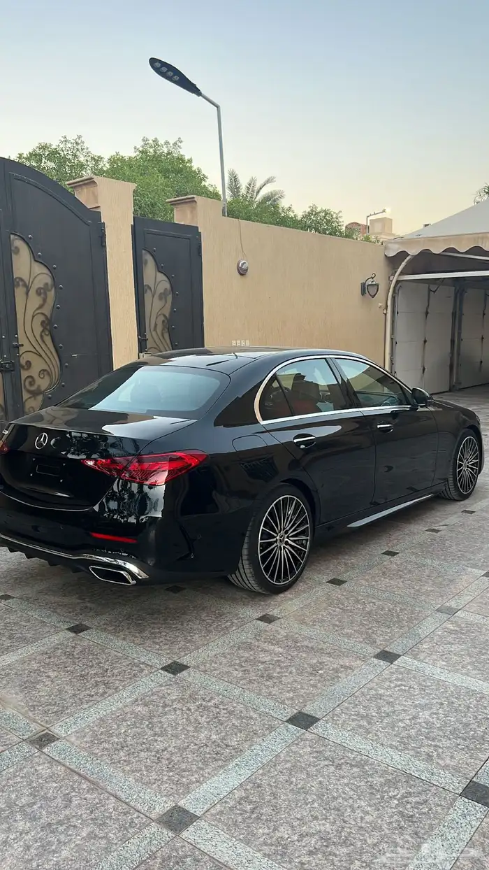 مرسيدس C200 موديل 2025 خليجي جديد بريميوم 15