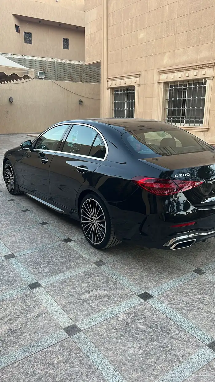 مرسيدس C200 موديل 2025 خليجي جديد بريميوم 14