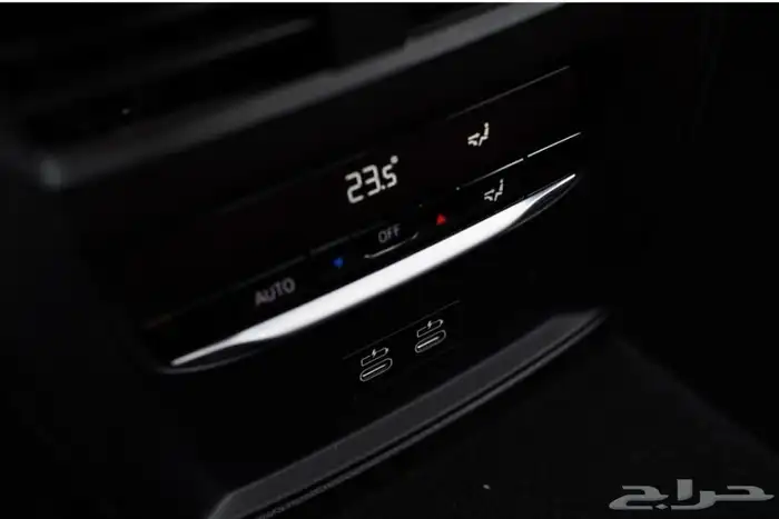 بي ام دبليو BMW 3 Series 330i XDrive Sedan موديل 2021 32