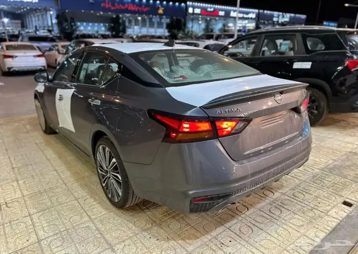 نيسان التيما SV نص فل 2025 كاش وتقسيط 6