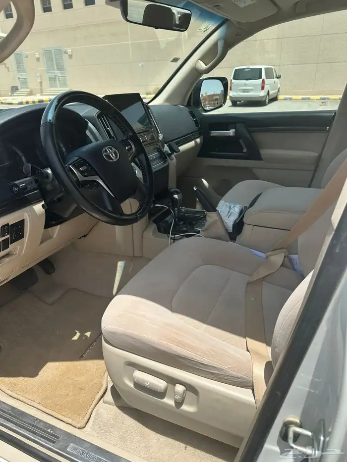 لاندكروزر ديزل GXR 2021 8