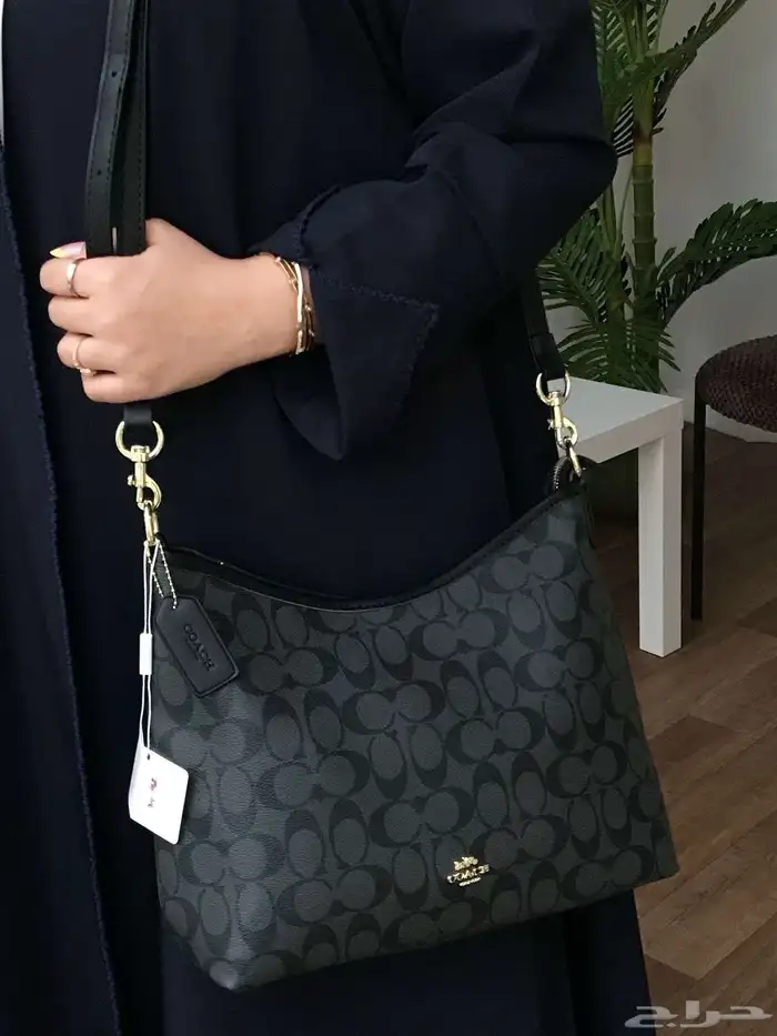 شوزات وشنط اديداس رياضيه ماستر فتنامي 1