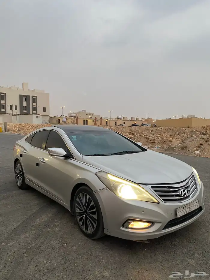 للبيع ازيرا 2012 5